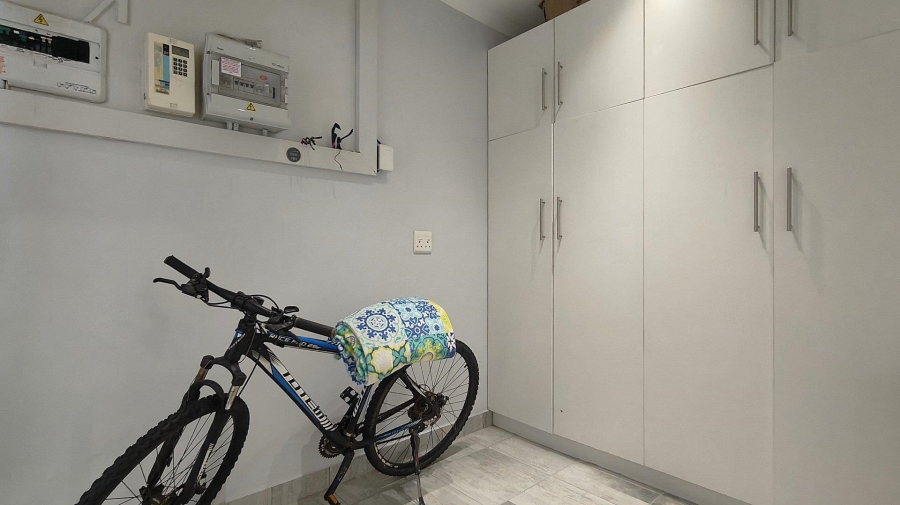 2 Bedroom Property for Sale in Hartenbos Central Western Cape